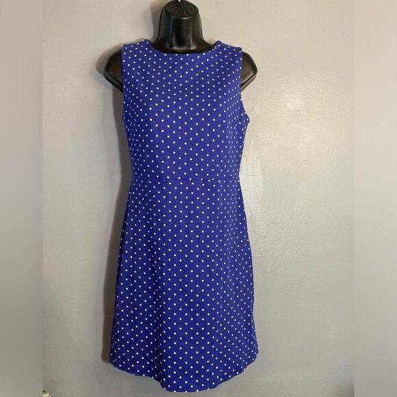 Old Navy Dresses & Skirts - Old Navy blue and white polkadot sleeveless dress